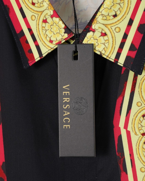 ブランドシャツ角部分ディテール